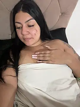 Snapshot of julianamascarada chatting on September 19, 5:34 pm julianamascarada online show from September 19, 5:34 pm