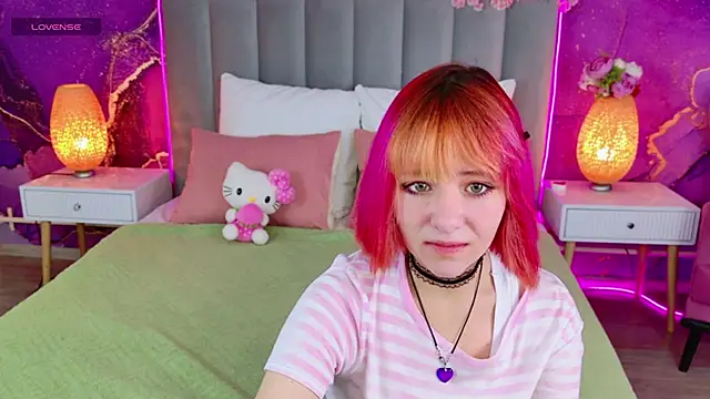 Snapshot of Ketrin_Jones chatting on September 25, 5:06 am Ketrin Jones online show from September 25, 5:06 am
