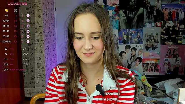 Snapshot of LucyRose3 chatting on September 15, 4:54 am LucyRose3 online show from September 15, 4:54 am