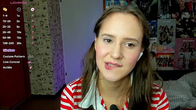 Snapshot of LucyRose3 chatting on September 30, 3:17 pm LucyRose3 online show from September 30, 3:17 pm