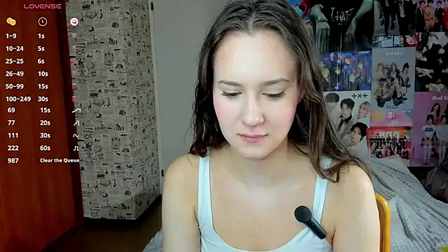 Snapshot of LucyRose3 chatting on October 17, 4:48 am LucyRose3 online show from October 17, 4:48 am