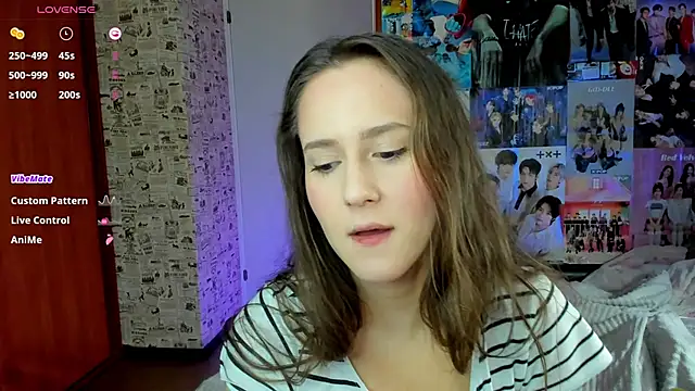 Snapshot of LucyRose3 chatting on October 19, 3:36 pm LucyRose3 online show from October 19, 3:36 pm