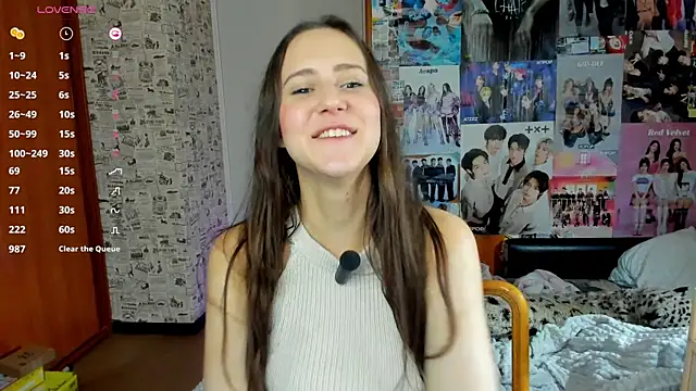 Snapshot of LucyRose3 chatting on September 20, 7:06 am LucyRose3 online show from September 20, 7:06 am
