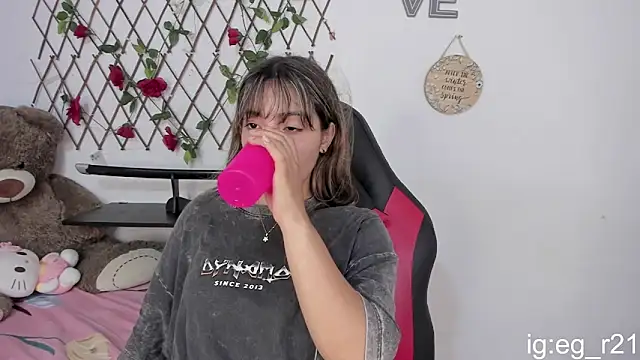 emma grays2 online show from October 12, 8:06 am