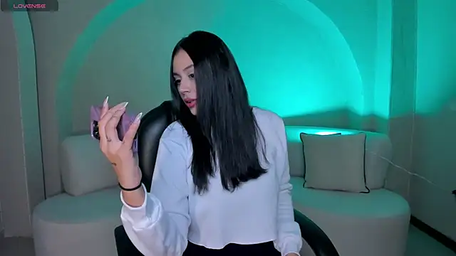 Snapshot of AmbarJames_ chatting on October 1, 12:21 pm AmbarJames online show from October 1, 12:21 pm