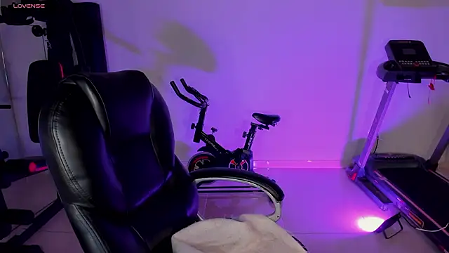 MilaLawrence online show from February 28, 8:08 pm