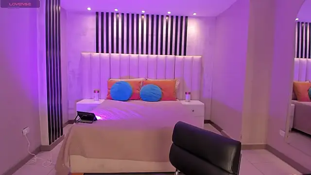 MilaLawrence online show from March 3, 1:50 pm