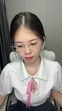 Qianqian-888 online show from November 2, 1:31 am