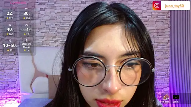 juno tay online show from September 27, 8:05 pm