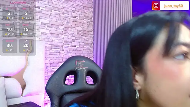 juno tay online show from November 15, 11:55 am