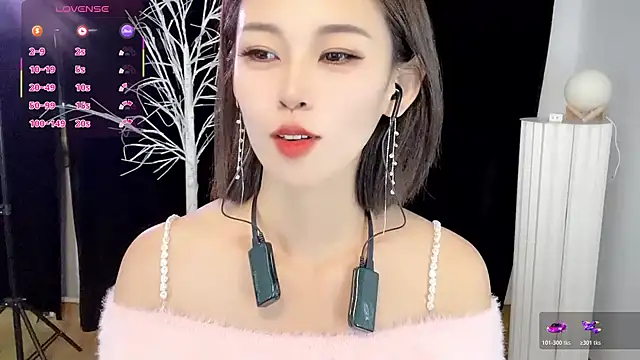 Snapshot of xiaoyue8888 chatting on October 24, 1:45 am xiaoyue8888 online show from October 24, 1:45 am