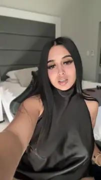 LilMisIndianx online show from May 6, 11:58 am