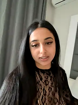 LilMisIndianx online show from September 29, 7:57 am