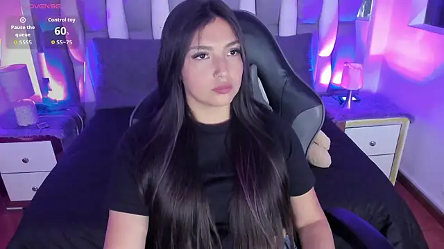 Adaara Rey online show from October 17, 8:56 pm