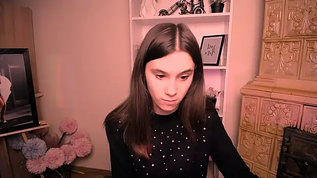 RosaRay  online show from March 19, 7:35 am