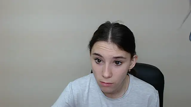 Snapshot of RosaRay_ chatting on September 16, 6:43 am RosaRay online show from September 16, 6:43 am
