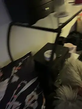 Snapshot of Reacher110565 chatting on October 18, 11:13 am Reacher110565 online show from October 18, 11:13 am