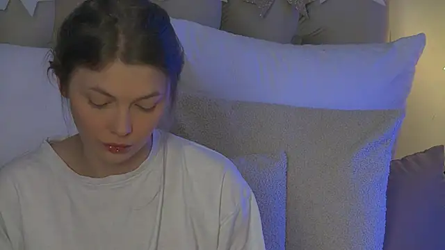 miamunn online show from December 14, 1:22 am