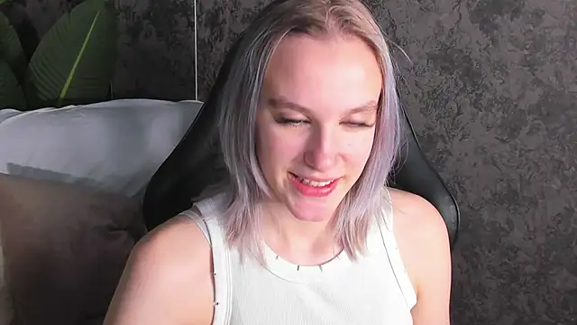 Carolin Miller online show from November 19, 11:10 am