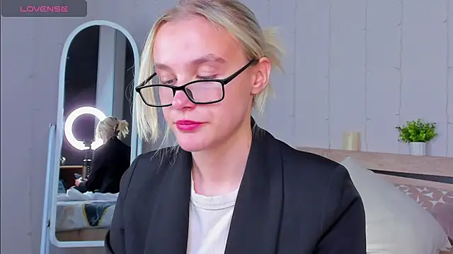 Carolin Miller online show from September 23, 9:40 am