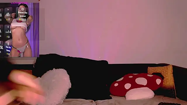 M1kaylaRaven online show from October 10, 5:56 am