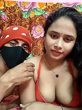 Seducing couple online show from December 16, 9:04 am