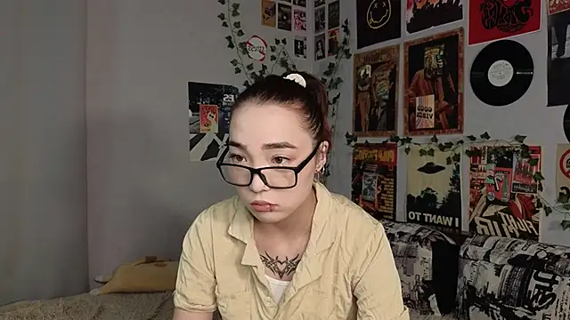 OdetteBiddy online show from November 21, 8:11 pm