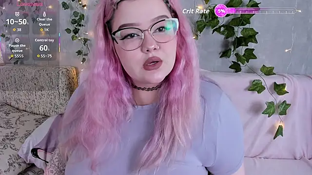  CandyM1lky  online show from May 28, 7:17 am