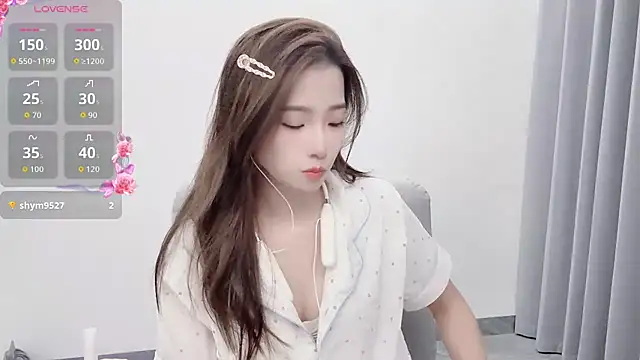 Snapshot of yuyu_77 chatting on September 22, 2:15 pm yuyu 77 online show from September 22, 2:15 pm