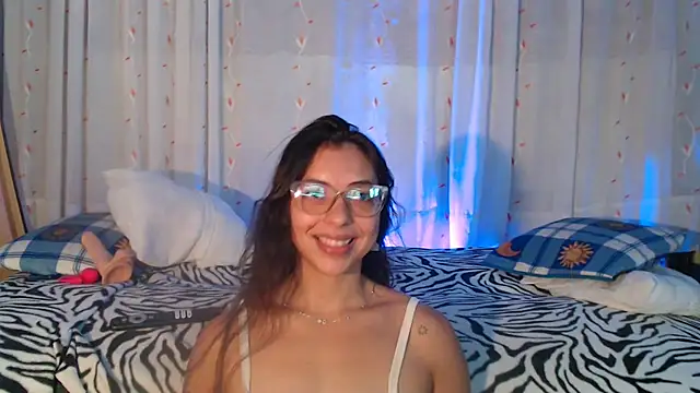 kendraof online show from December 15, 4:45 pm