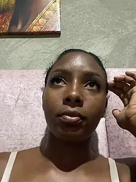 britanyxxs online show from December 2, 11:18 pm