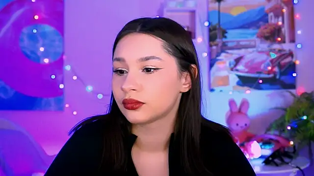 KimClarks  online show from December 18, 12:32 pm