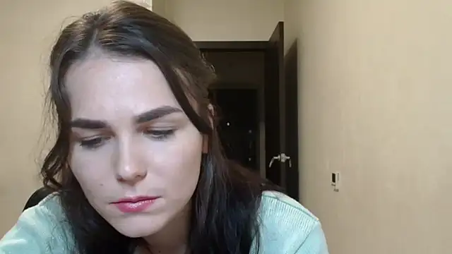 Silviaa a online show from November 12, 8:07 pm