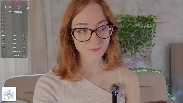 Snapshot of VeronaHascall chatting on September 22, 4:33 am VeronaHascall online show from September 22, 4:33 am