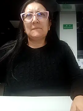 Snapshot of Romina693 chatting on September 14, 5:27 am Romina693 online show from September 14, 5:27 am