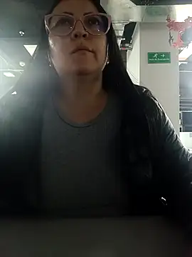 Snapshot of Romina693 chatting on October 18, 6:27 am Romina693 online show from October 18, 6:27 am