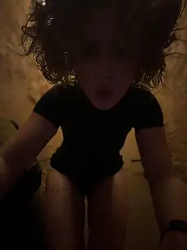 KellyKeler online show from December 20, 1:37 pm