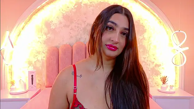 JasmineRhodes online show from February 6, 1:47 pm