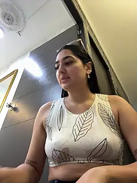 JasmineRhodes online show from May 30, 1:20 pm