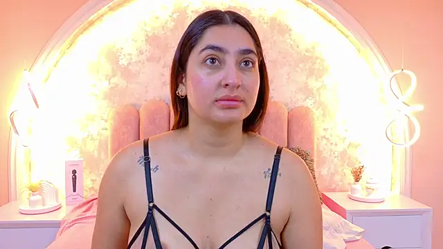 JasmineRhodes online show from March 2, 12:12 pm