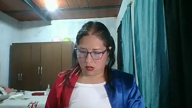 scarlett widow  online show from October 11, 4:17 am