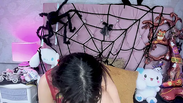Snapshot of ZarahQueen chatting on October 18, 1:30 am ZarahQueen online show from October 18, 1:30 am