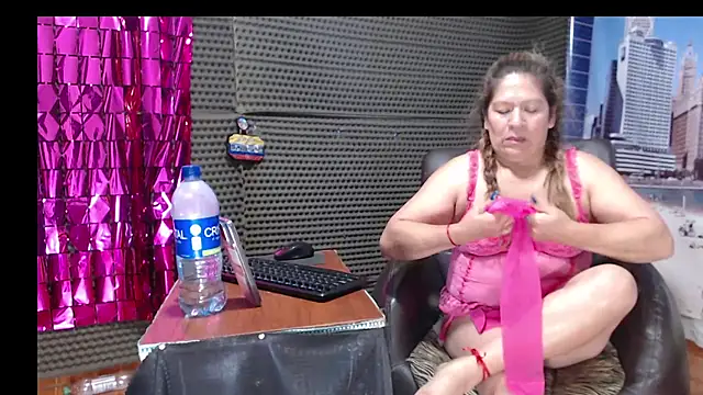 Snapshot of Alisson_Sodomy chatting on October 8, 7:18 pm Alisson Sodomy online show from October 8, 7:18 pm