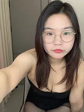 fanyiyi23 online show from February 24, 7:07 am