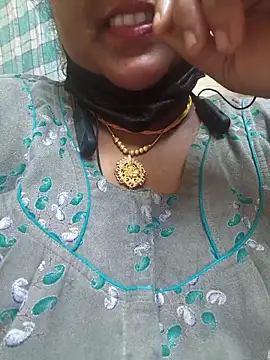 Villageanuty online show from October 10, 5:18 pm