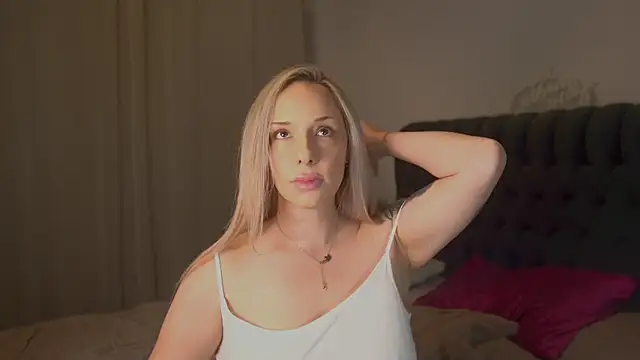SweetBella95  online show from May 17, 1:49 am