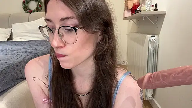 Kelly Berry   online show from April 11, 6:55 pm