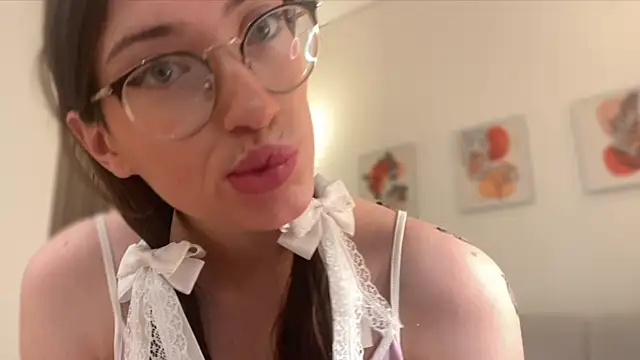 Kelly Berry   online show from November 26, 6:20 pm