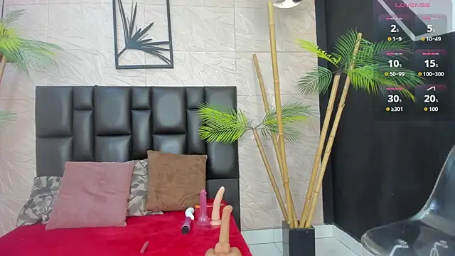 karlarusso online show from September 11, 8:09 pm