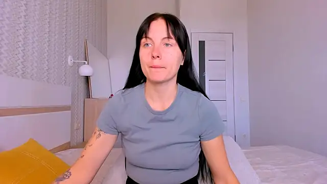 Elle Pearl  online show from September 11, 6:14 am